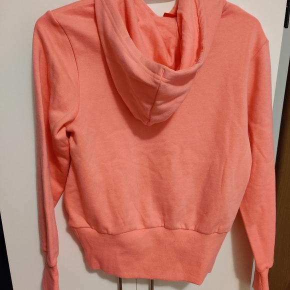 🆕 Puma Hoodie - Picture 2 of 3